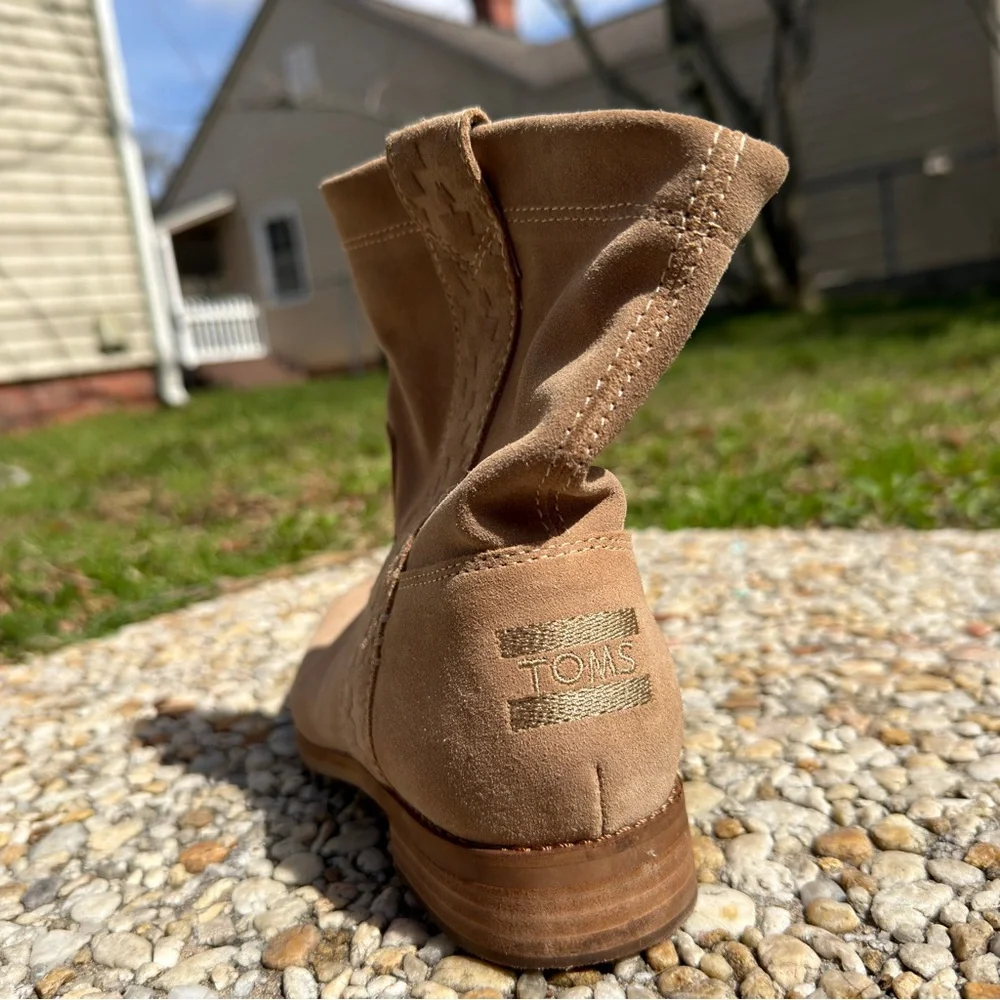 Toms Tan Suede Ankle Booties - Picture 13 of 16